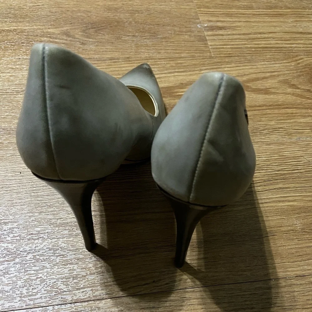 Calvin Klein Ramsay Distressed Grey Pumps